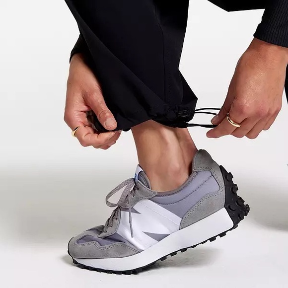 NWT Calia cargo pants black high rise journey collection relaxed fit sz Medium - Picture 2 of 8